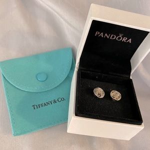 Tiffany & Co Stud earrings with original backs